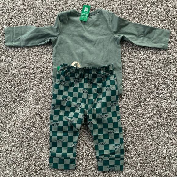 NWT Baby Gap Star Wars Baby Grogu Bodysuit and Pull on Pants in Gasoline Green - Picture 5 of 11